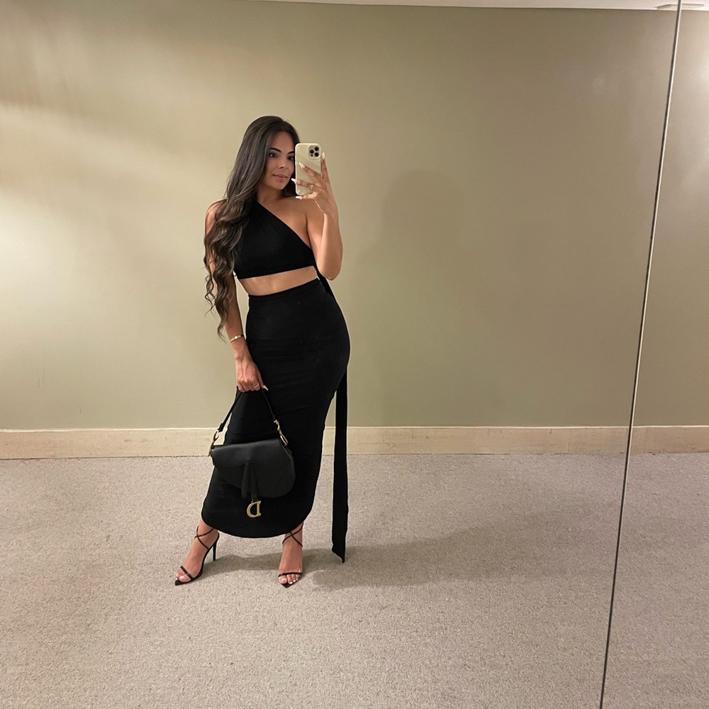 Women's Black One-Shoulder Skirt Set